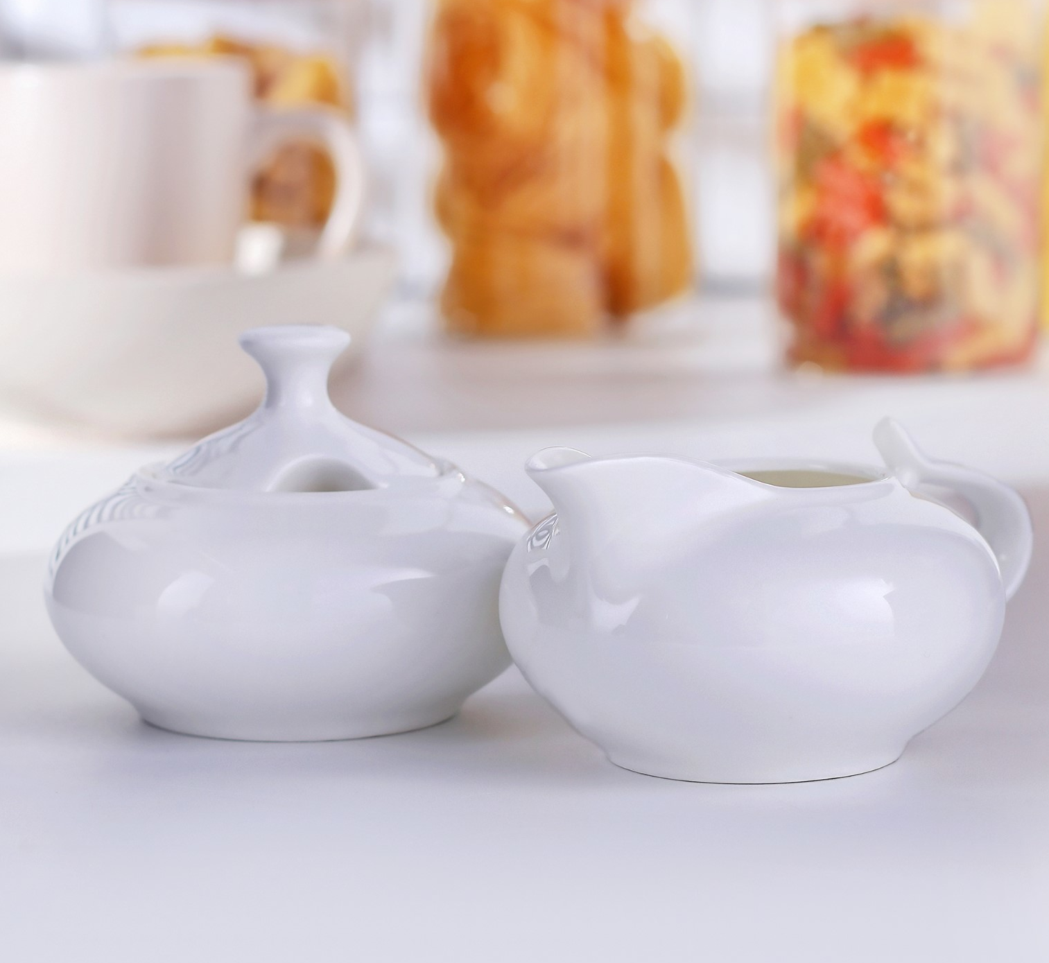 Williams-Sonoma Brasserie White Coffee/Teapot, Creamer, Sugar Bowl