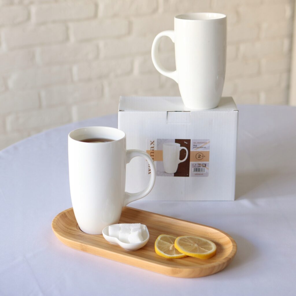 Kubek do kawy i herbaty 630 ml biały porcelanowy WL-993093/A