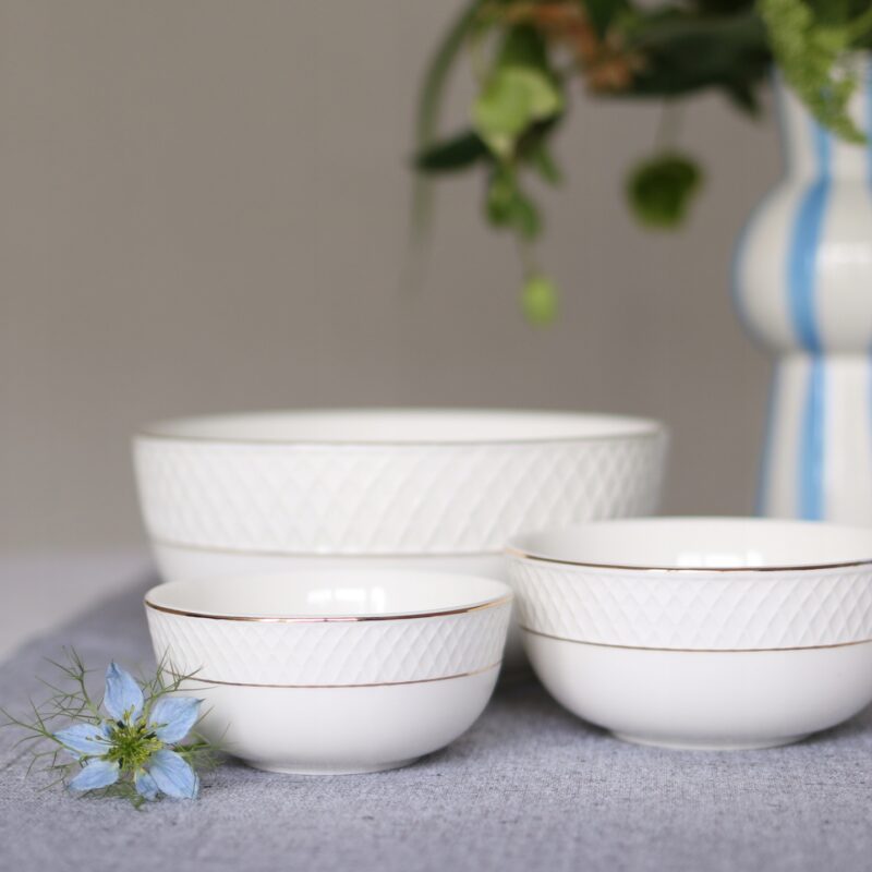 Miska biała porcelanowa ze złotym rantem 12 cm 380 ml WL-880102366/A