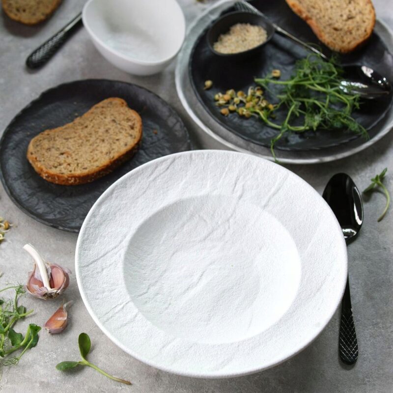 Talerz głęboki biały matowy porcelanowy 22.5 cm 1100 ml WL-661513/A