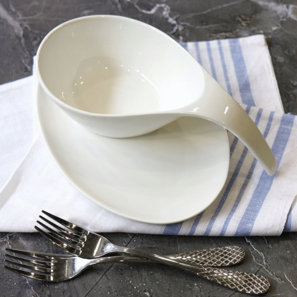 Bulionówka z uchwytem 450 ml biała porcelanowa WL-991282/A