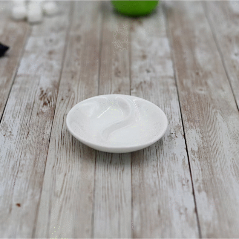 Talerzyk dzielony 9 cm biały porcelanowy WL-996049/A