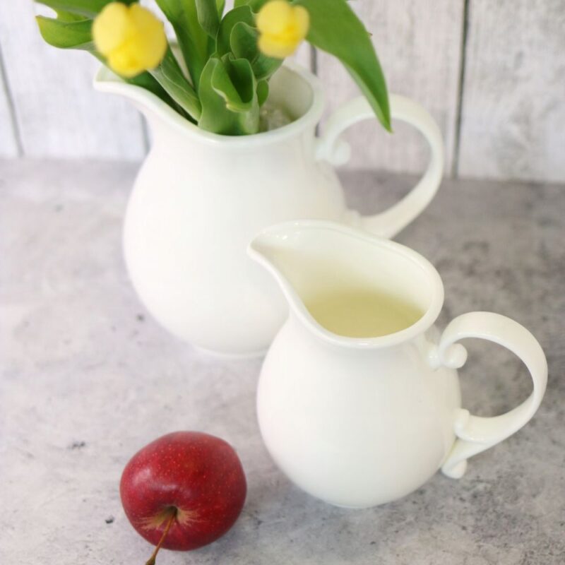 Dzbanek biały porcelanowy 1600 ml WL-995037/A