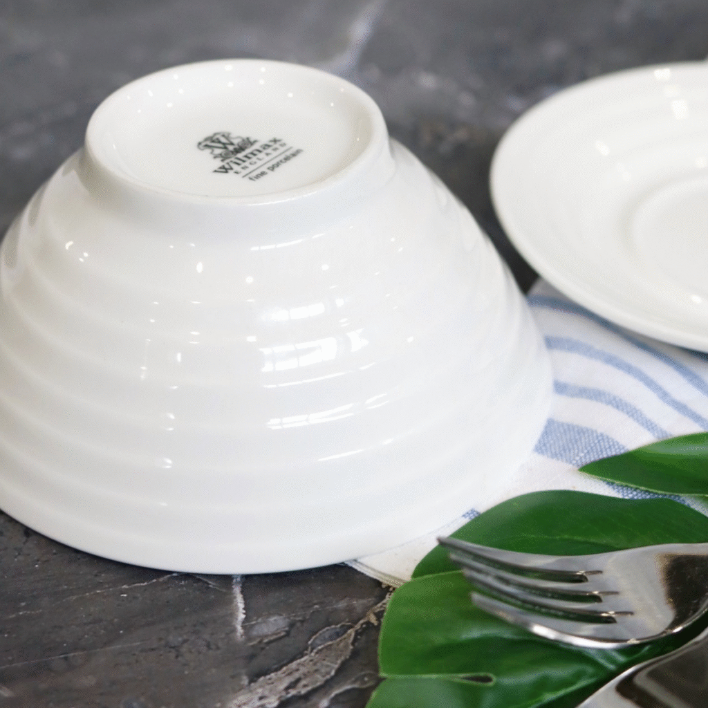 Misa 545 ml ze spodkiem 15 cm biała porcelanowa WL-991146/AB