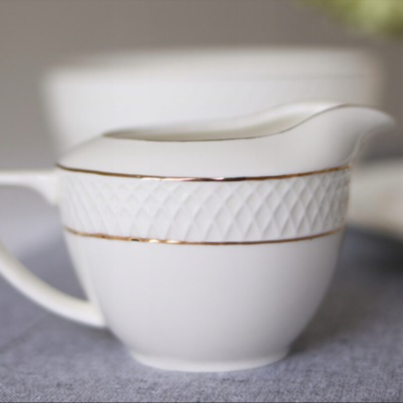 Mlecznik 280 ml biały porcelanowy ze złotym rantem WL-880102475/A